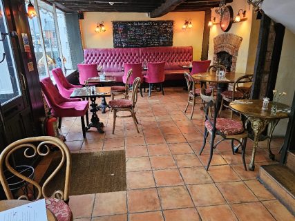 Frou Frou Bistro