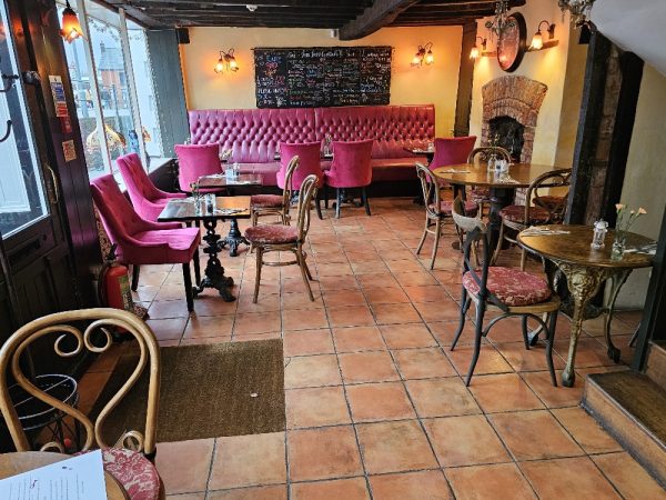 Frou Frou Bistro