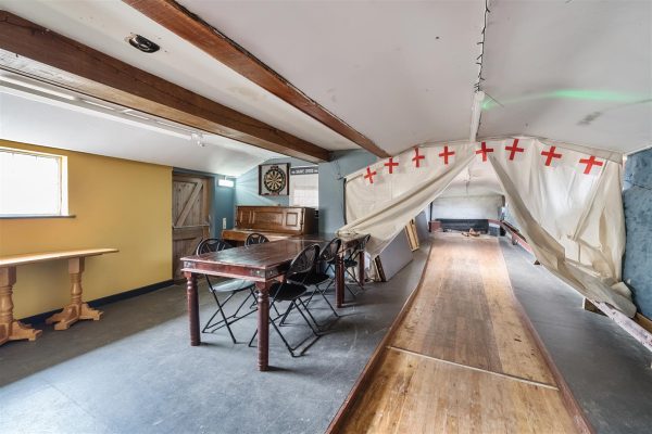 Shave Cross Inn